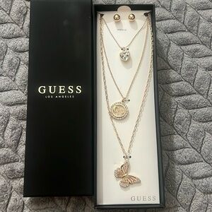 GUESS NECKLACE SET OF 4